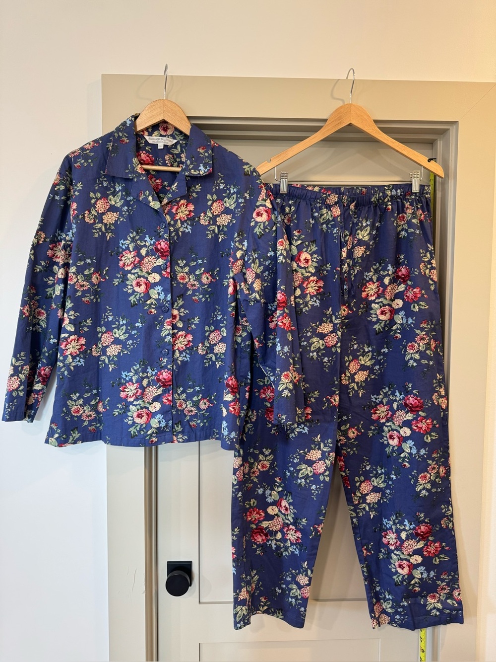 Alexander Del Rossa Blue Floral Pajama Set